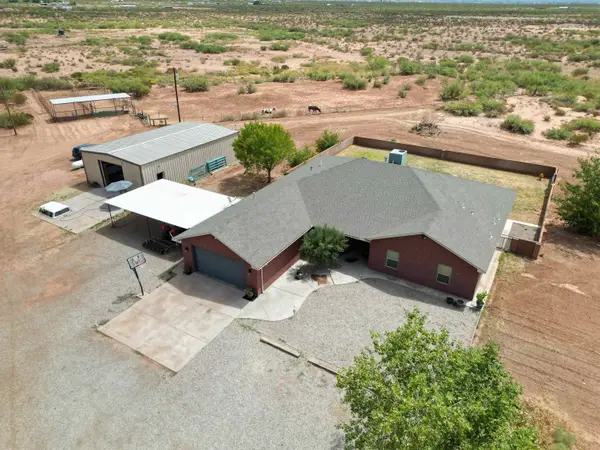 184 La Luz Gate RD, Alamogordo, NM 88310-0000