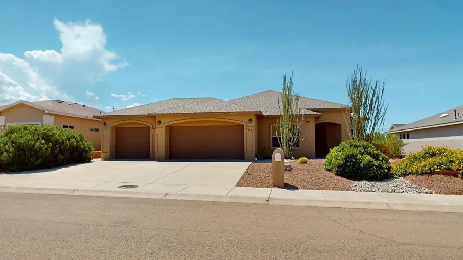 506 Tierra Bella Drive, Alamogordo, NM 88310 - #2