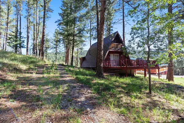 5 Primrose Ln, Mayhill, NM 88339