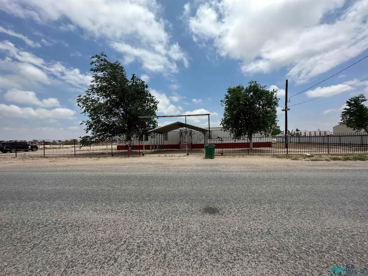 322 S Continental Street, Hobbs, NM 88240 - #1