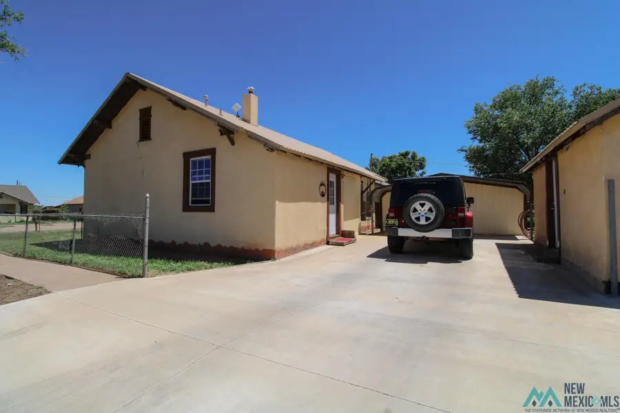 320 Ross Street, Clovis, NM 88101 - #2