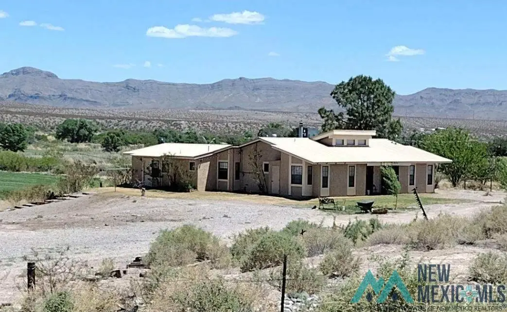 231 Las Palomas Canyon Road, Williamsburg, NM 87942 - Image #1