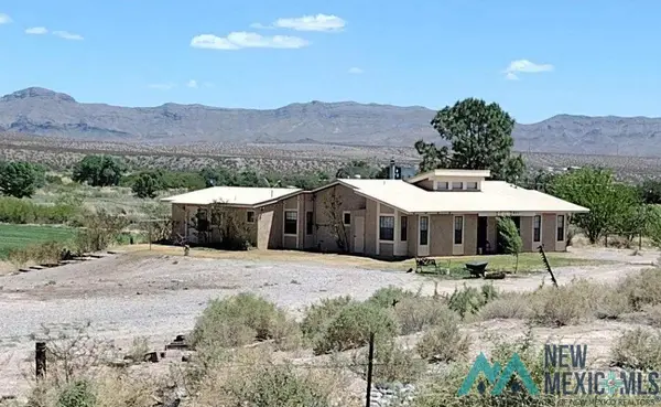 231 Las Palomas Canyon Road, Williamsburg, NM 87942