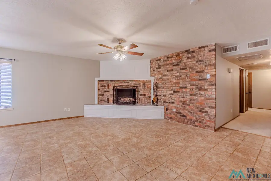 2004 Aspen, Portales, NM 88130 - Image #2