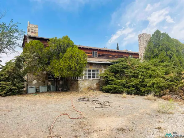 802 E Greene Street, Carlsbad, NM 88220