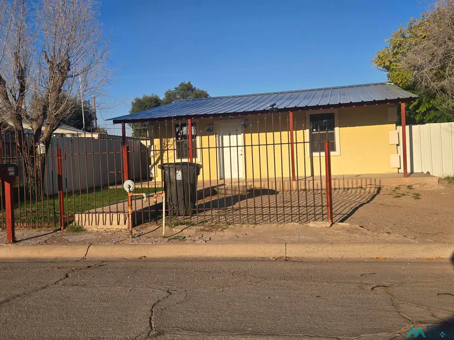 1506 Stanton 1/2 Avenue, Roswell, NM 88203 - Image #2