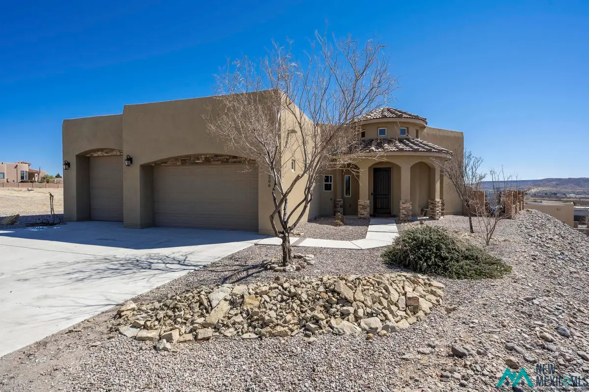 206 Tierra Verde Circle, Elephant Butte, NM 87935 - Image #1