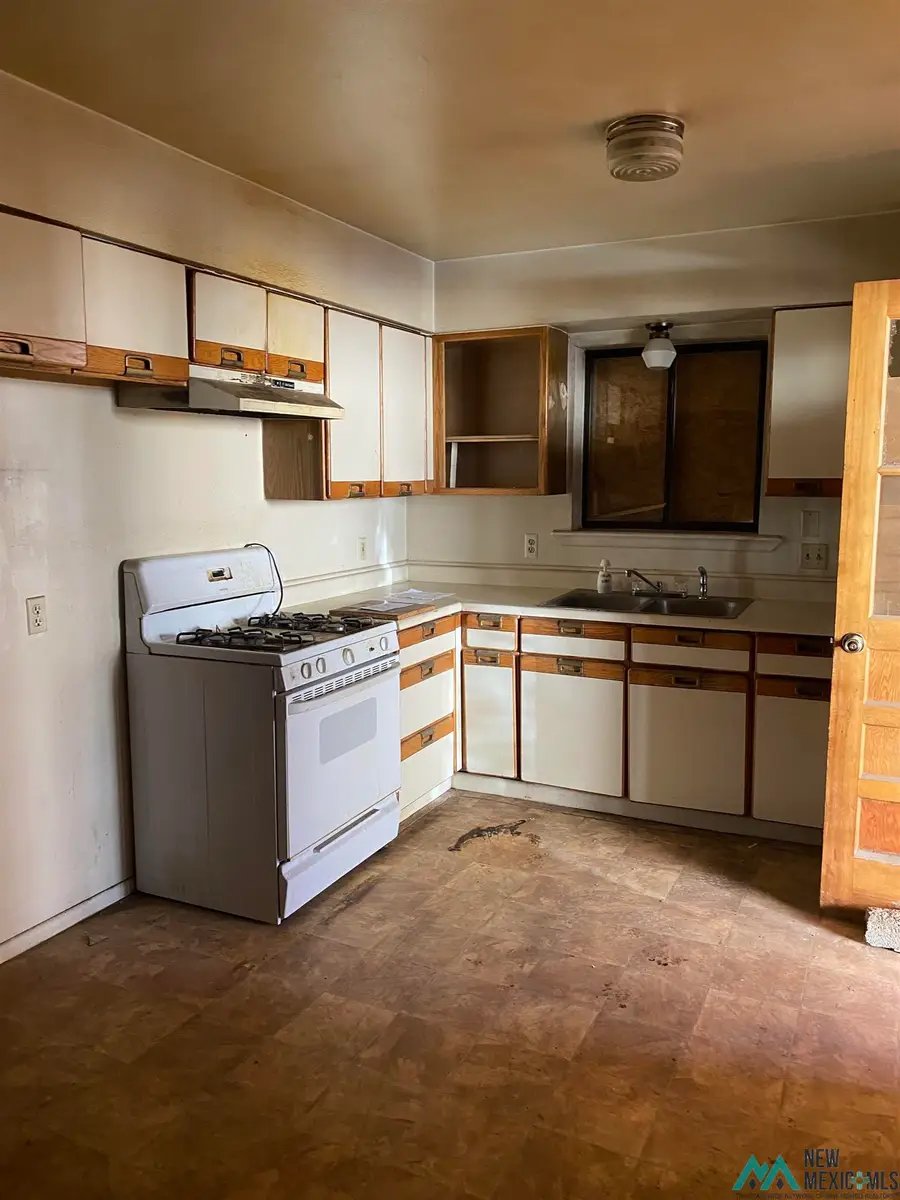219 E Wislon Avenue, Gallup, NM 87301 - Image #3