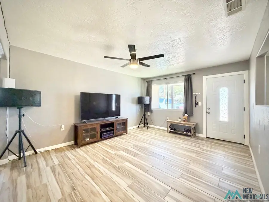 1827 N Gila Drive, Hobbs, NM 88240 - Image #2