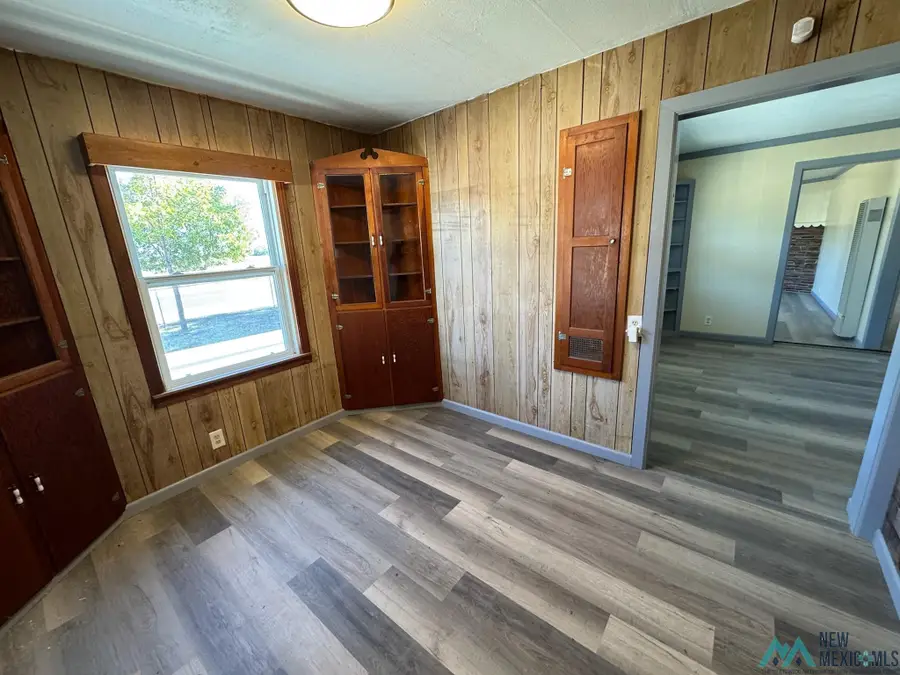 814 N Atkinson Avenue, Roswell, NM 88201 - Image #2