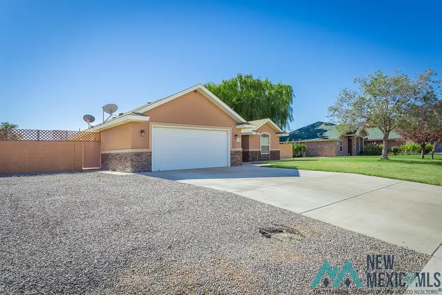1110 Mimosa Drive, Roswell, NM 88201 - Image #2