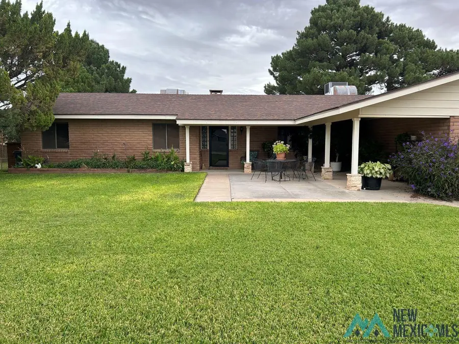 502 Farris Street, Carlsbad, NM 88220 - Image #2
