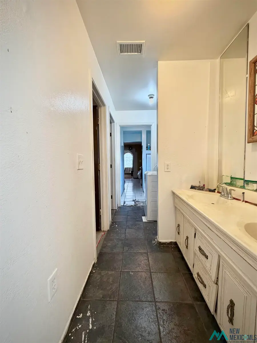 612 E Gypsy Street, Hobbs, NM 88240 - Image #3