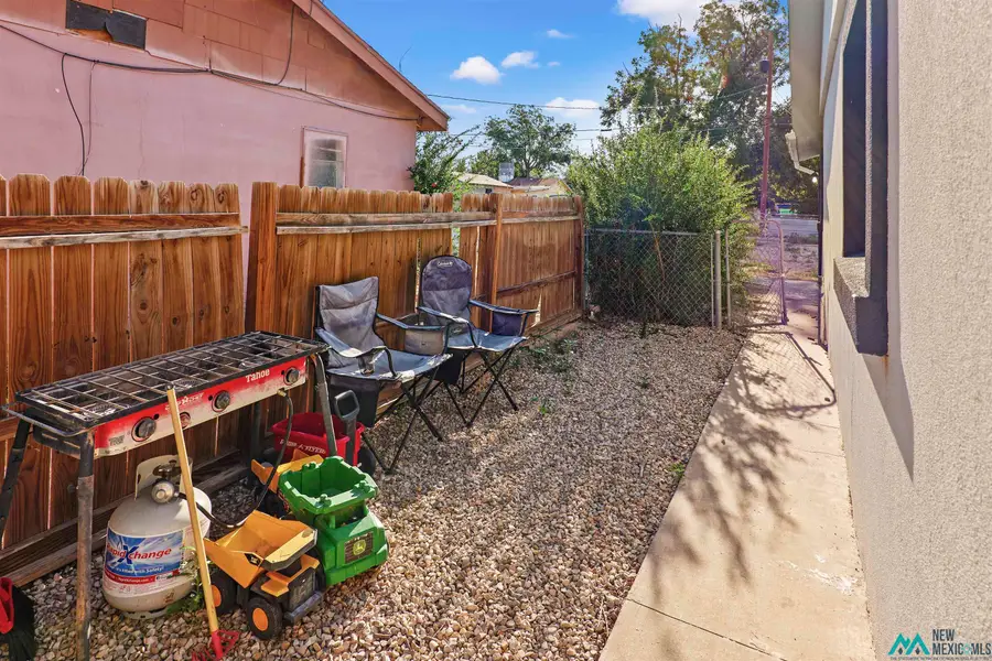 608 Welshire Street, Carlsbad, NM 88220 - Image #3