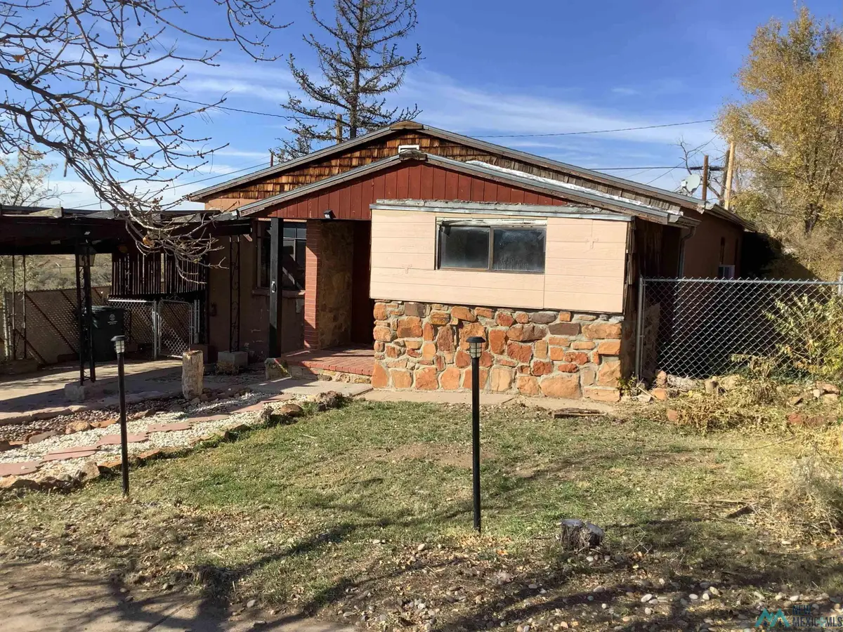 607 E Hill Avenue, Gallup, NM 87301 - Image #1
