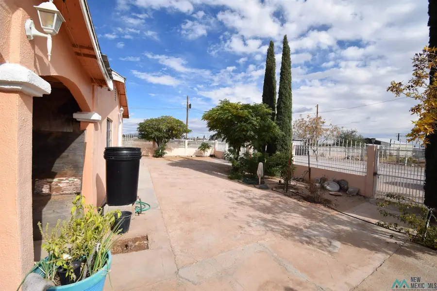 202 N Jefferson St, Columbus, NM 88029 - Image #2