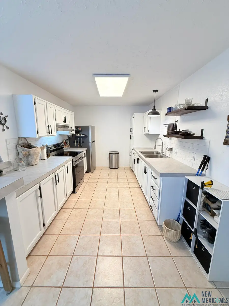 825 Hillcrest Drive, Truth Or Consequences, NM 87901 - Image #2