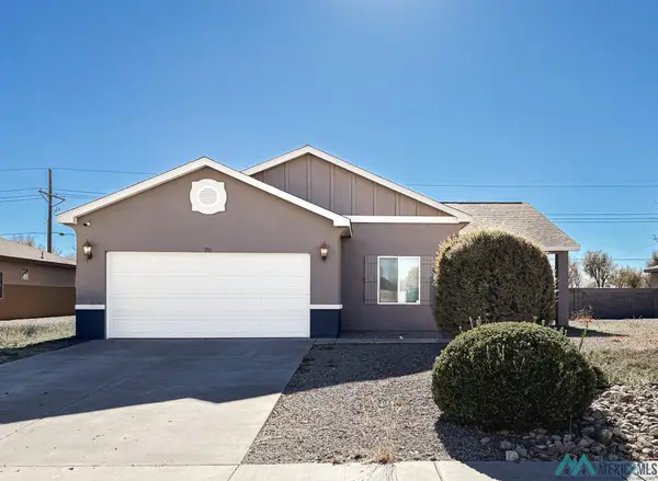 20 Holly Loop, Roswell, NM 88201