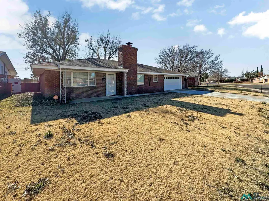1709 E Cattle Call Drive, Hobbs, NM 88240 - Image #2