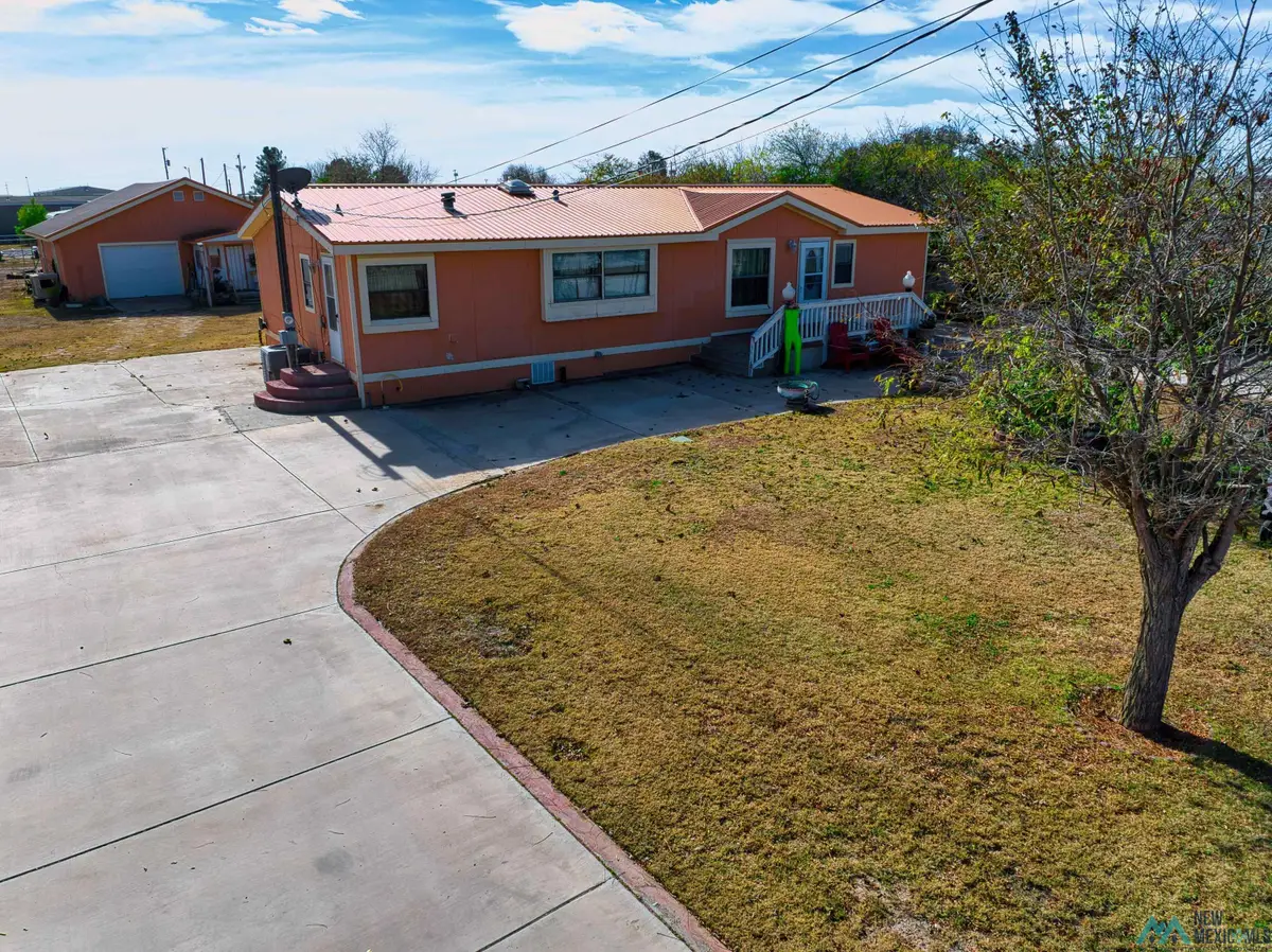 1007 Malaga Avenue, Carlsbad, NM 88220 - Image #1