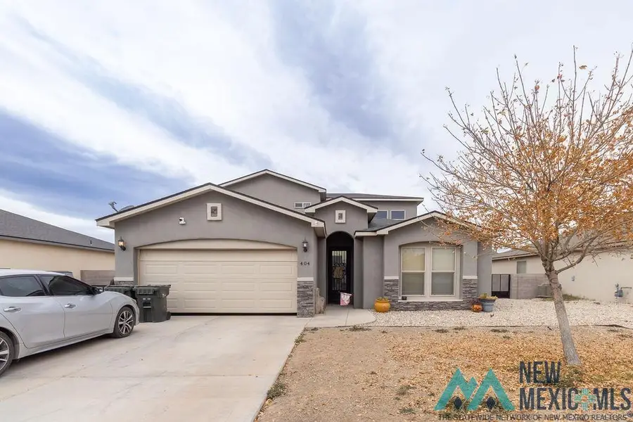 404 Baler Lane, Carlsbad, NM 88220 - Image #2