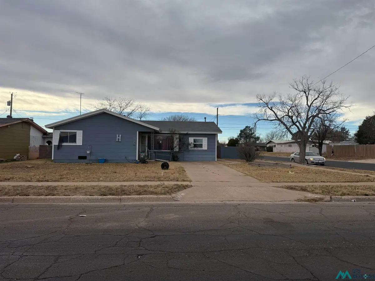 1735 N Steven Drive, Hobbs, NM 88240 - Image #1
