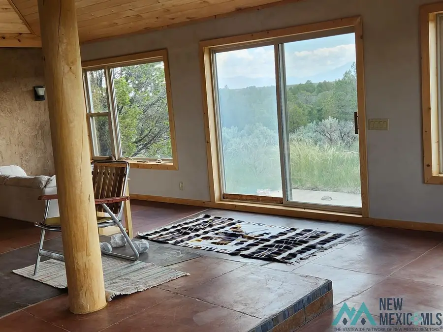 17 Aquaje Road, Tres Piedras, NM 87577 - Image #2