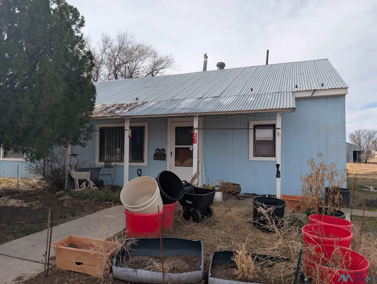 211 S Beech Street, House, NM 88121 - Image #1