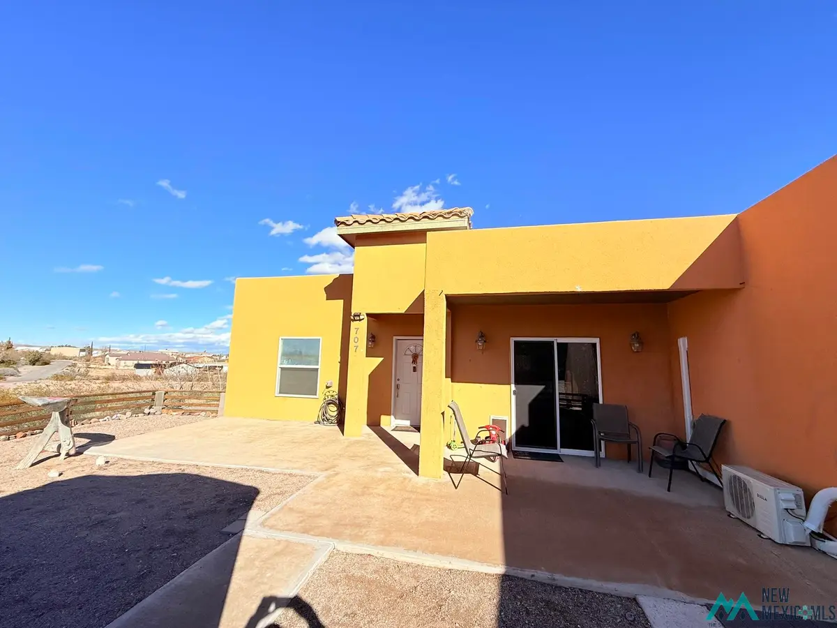 707 Erie Avenue, Elephant Butte, NM 87935 - Image #1