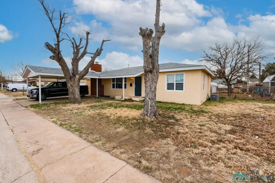 225 E Plaza Drive, Clovis, NM 88101 - Image #2