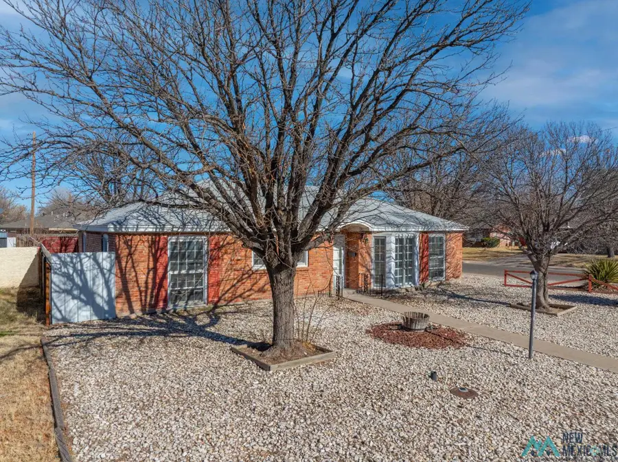 409 E Linda Vista Boulevard, Roswell, NM 88201 - Image #2