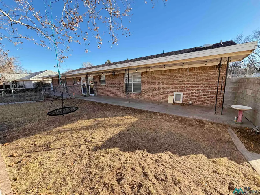 108 E Jefferson Place, Hobbs, NM 88240 - Image #2