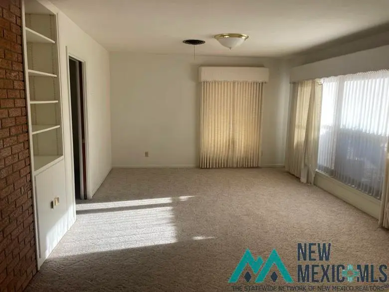 827 N Pinon Drive, Hobbs, NM 88240 - Image #3