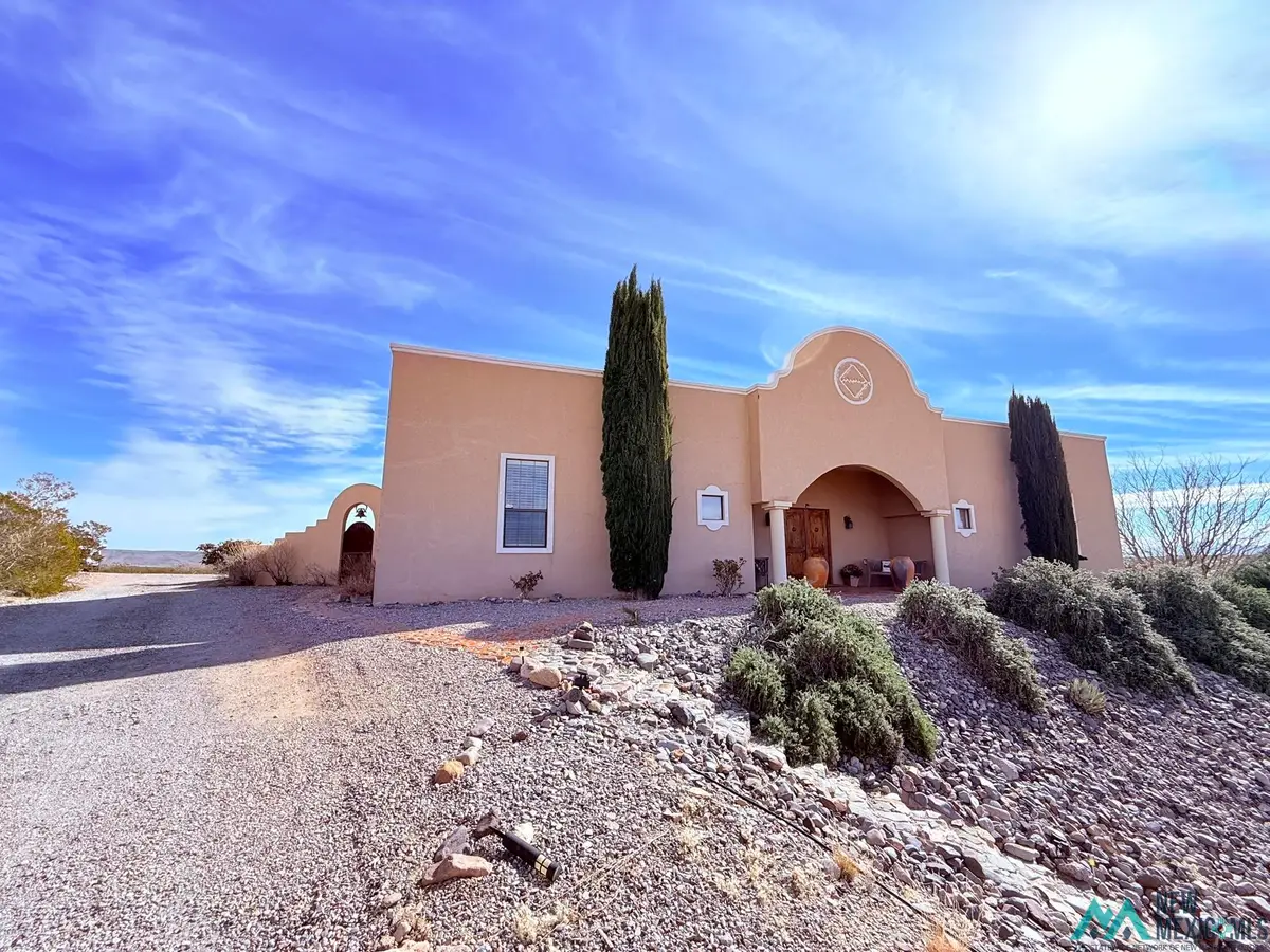 34 Underwood Place, Elephant Butte, NM 87935 - Image #1