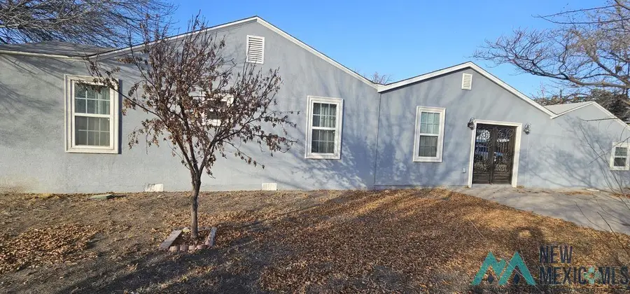 414 S Mesa Street, Carlsbad, NM 88220 - Image #2