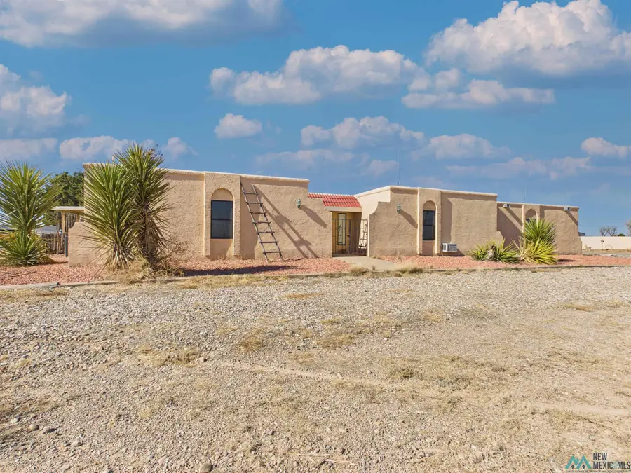 4802 Thunderbird Lane, Roswell, NM 88203 - Image #2