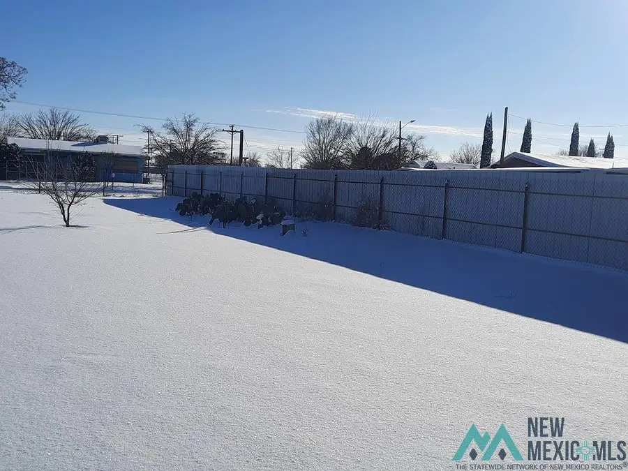 317 E Summit Street, Roswell, NM 88201 - #3