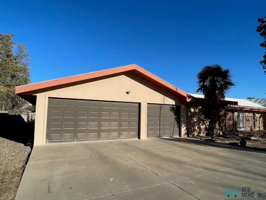 219 S Zinc St, Deming, NM 88030 - #2
