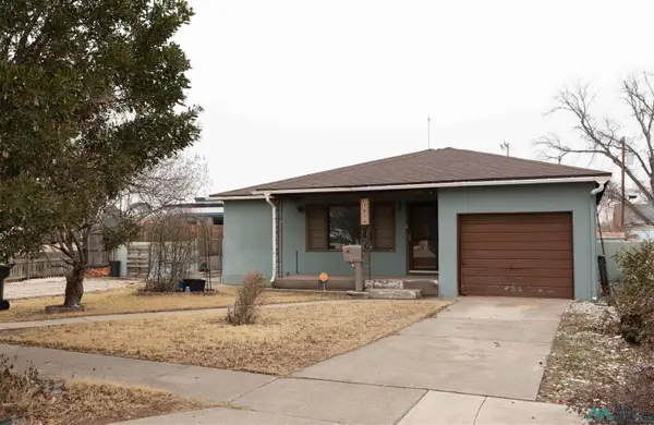 1034 N Edward Street, Carlsbad, NM 88220