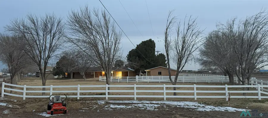 2001 E Derrick Rd Road, Carlsbad, NM 88220 - Image #2
