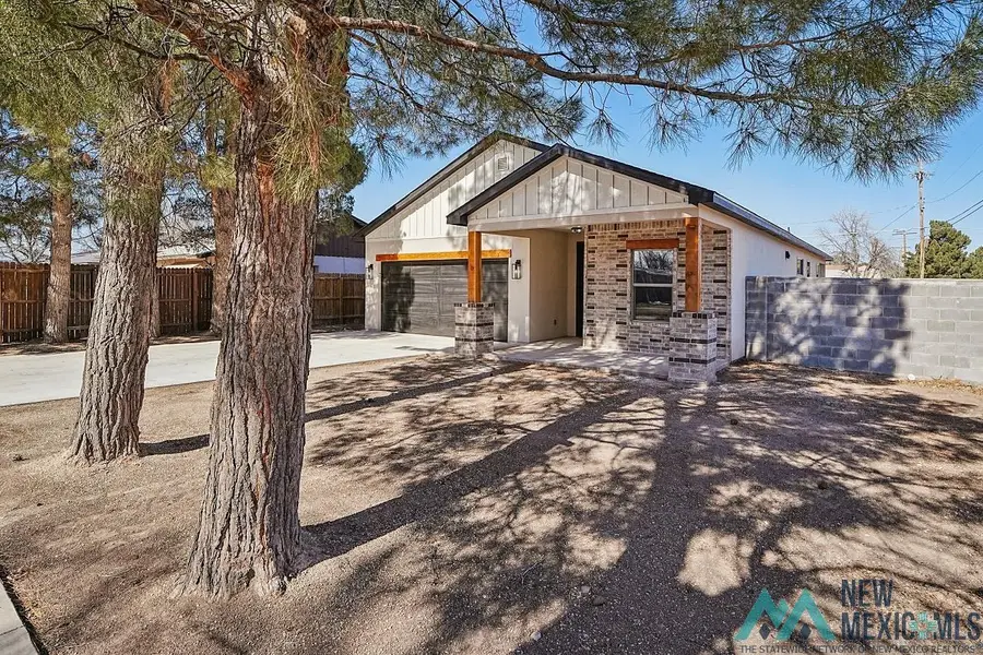 910 Alvarado Street, Carlsbad, NM 88220 - Image #2