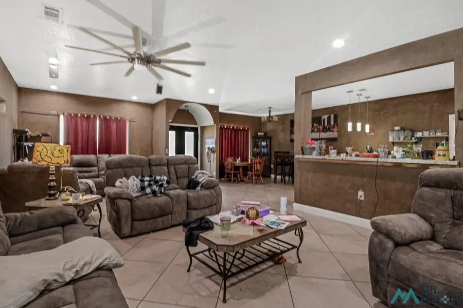 4811 Adobe Drive, Carlsbad, NM 88220 - #3