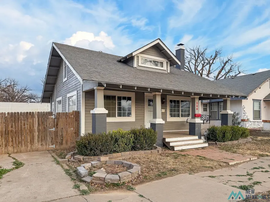 209 S Lea Avenue, Roswell, NM 88201 - #2