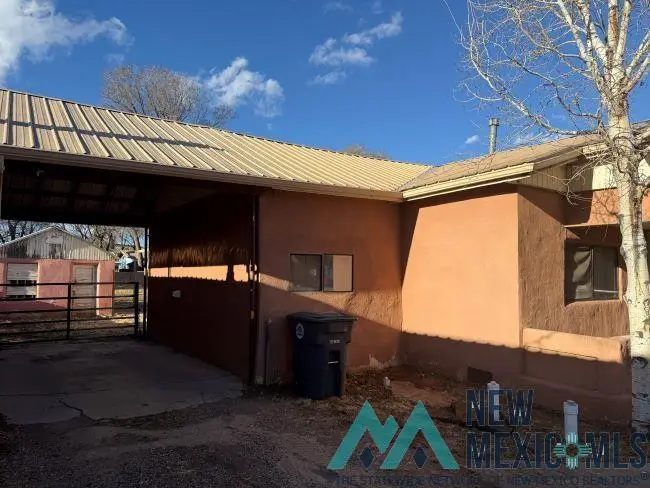 156 Independence Avenue, Las Vegas, NM 87701 - #3