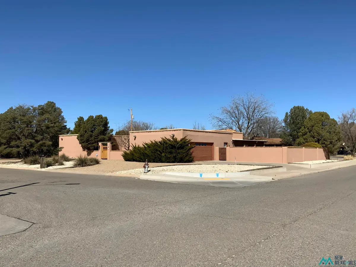 3201 Bradley Drive, Roswell, NM 88201 - #1