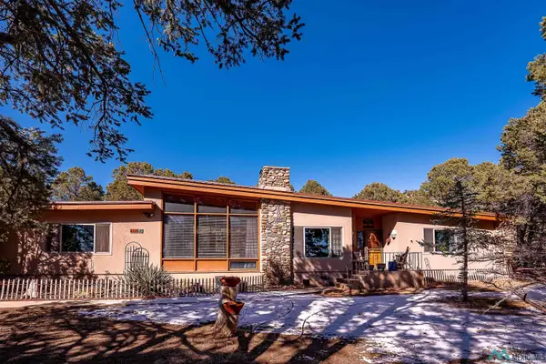 1319 Park Hill Street, Raton, NM 87740