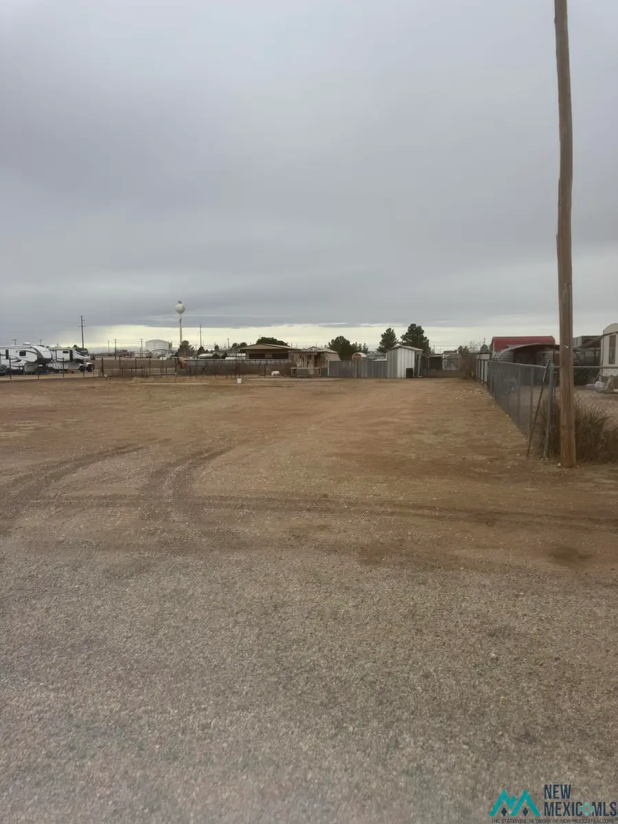 5609 & 5611 Sioux Road, Carlsbad, NM 88220 - #2