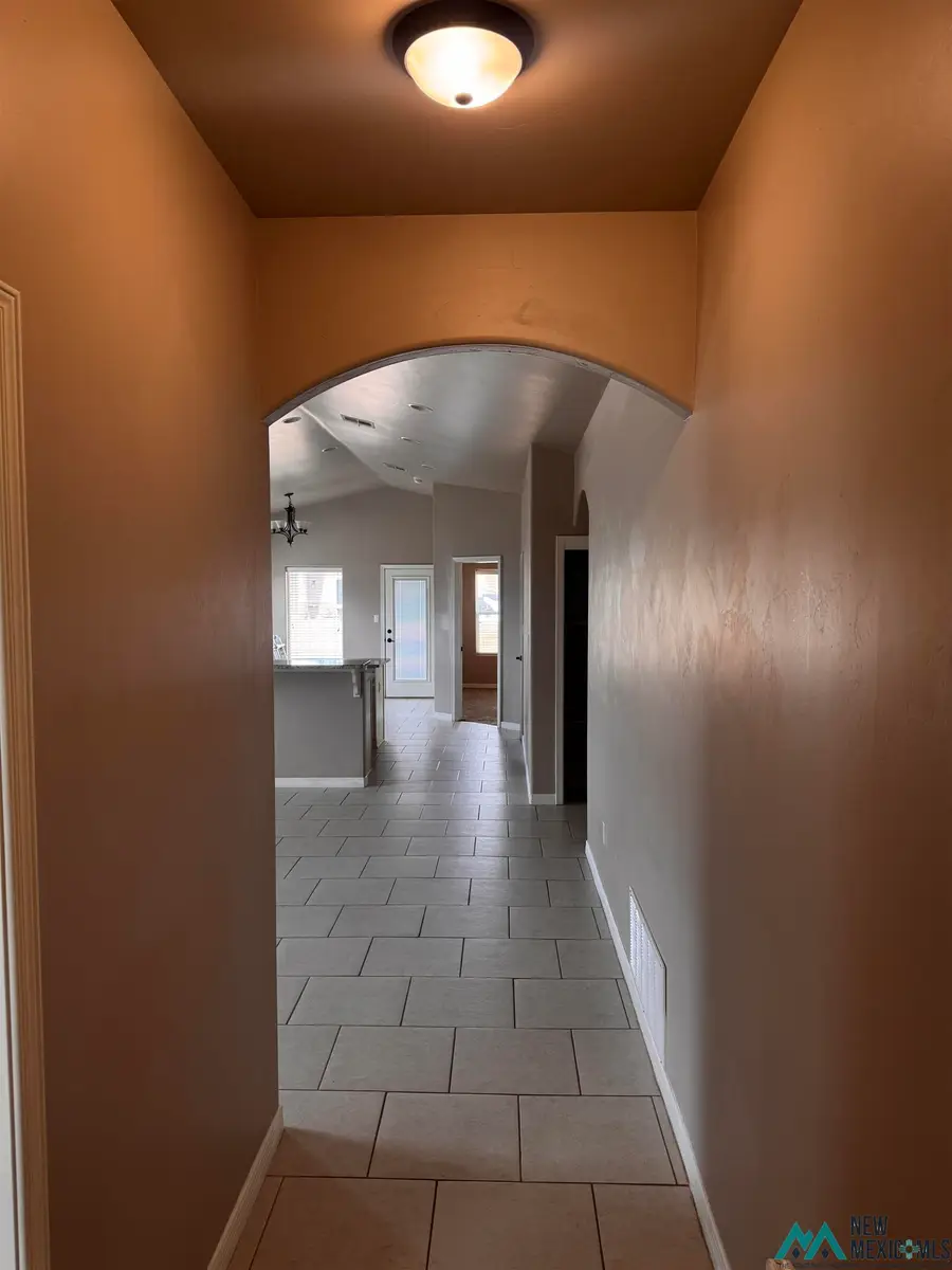 1010 W Mckay Street, Carlsbad, NM 88220 - #2
