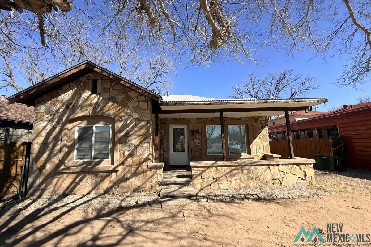 204 N Lake Street, Carlsbad, NM 88220 - #1