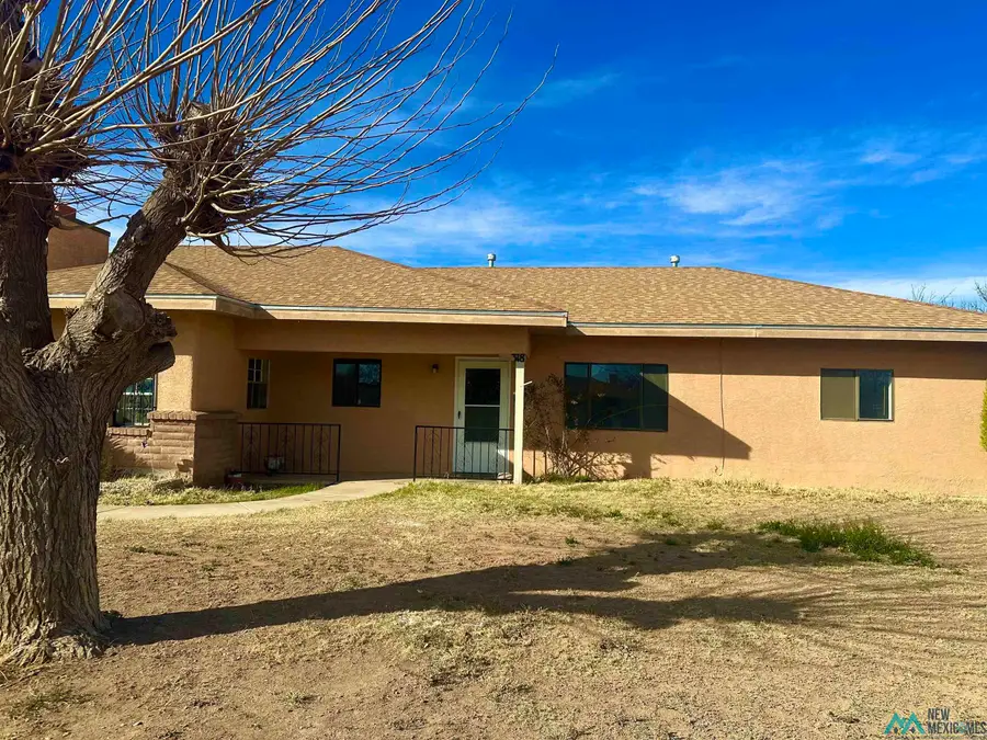 318 S Sequoia Avenue, Roswell, NM 88203 - #2